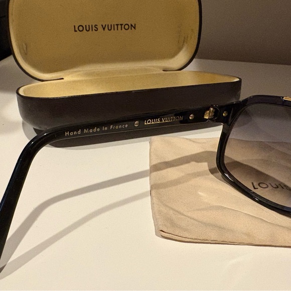 Rare Louis Vuitton Evidence Millionaire Sunglasses-Black/Gold- 100 % Authentic - Picture 4 of 7